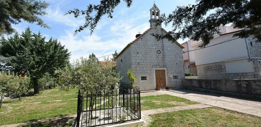 Crkva sv. Karla Boromjeskog 1024x500